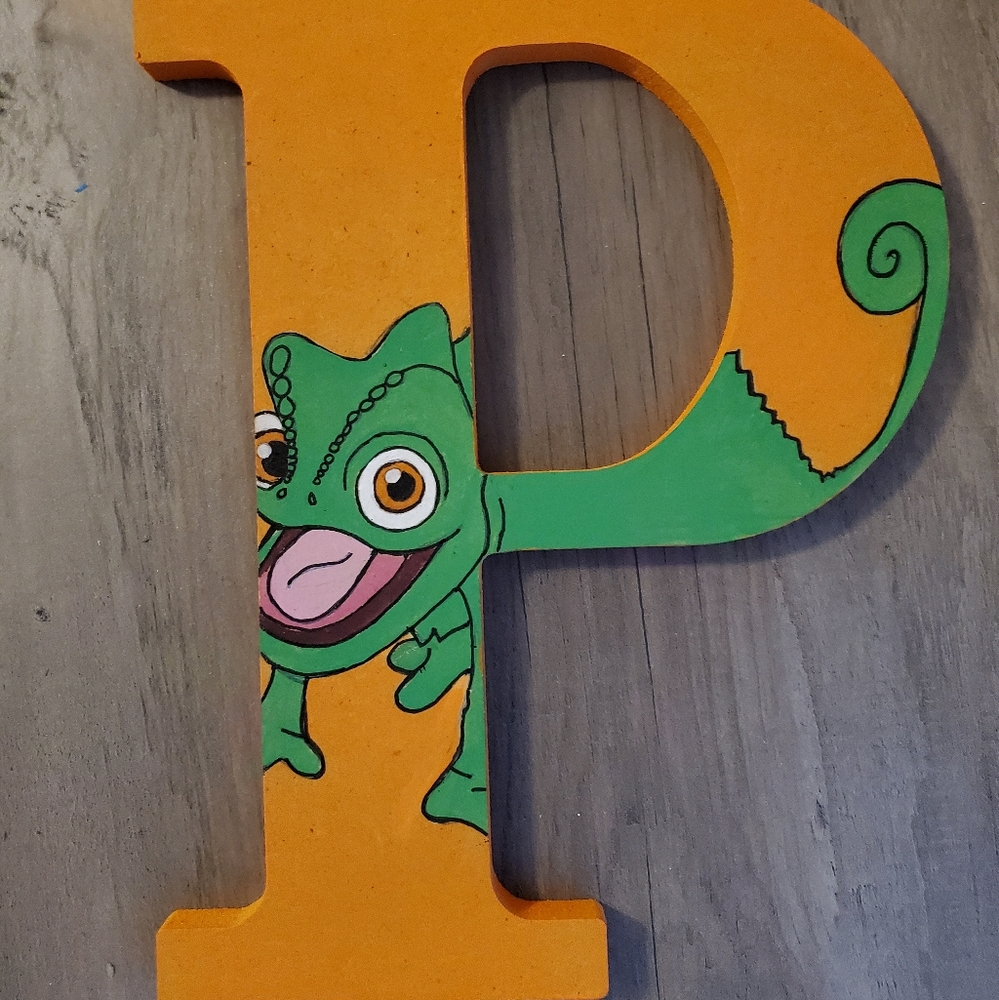 Hand painted pascal tangled letter art chameleon